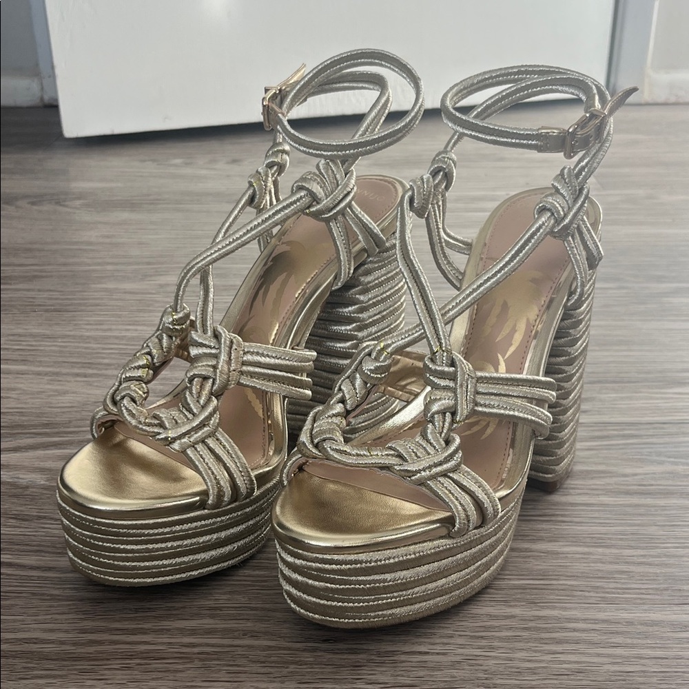 Giani Bernini Metallic Gold Platform Heels